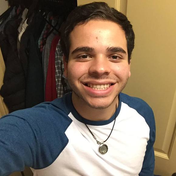 Meet your Posher, César