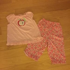 Carter's 2 piece pajama set size 18 months