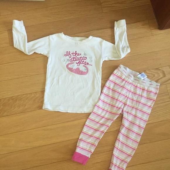 Baby Gap cotton 2 piece "if the tiara fits" pajama set size 2 years
