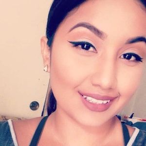 Meet your Posher, Daniela
