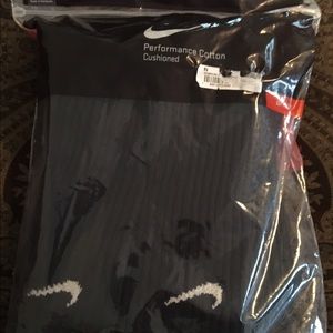 NEW 6 pair of Black NIKE crew socks