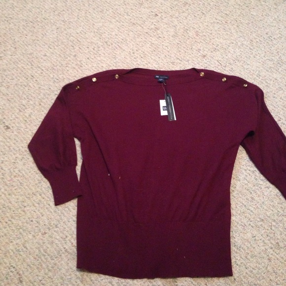Maroon gap sweater