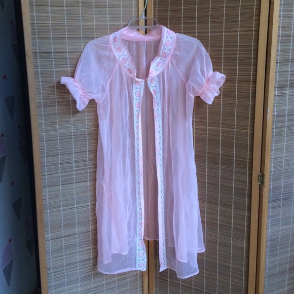 Sheer vintage frock - Picture 2 of 4