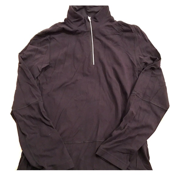 Lululemon 1/2 zip. Black.