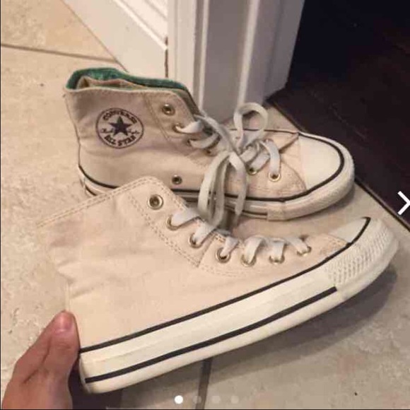 Sale🕷🕷Rare white converse