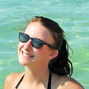 Meet your Posher, Carrie