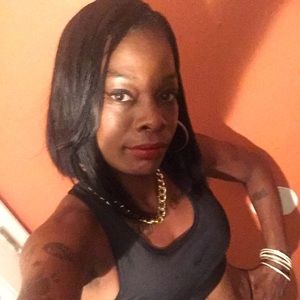 Meet your Posher, Ebony