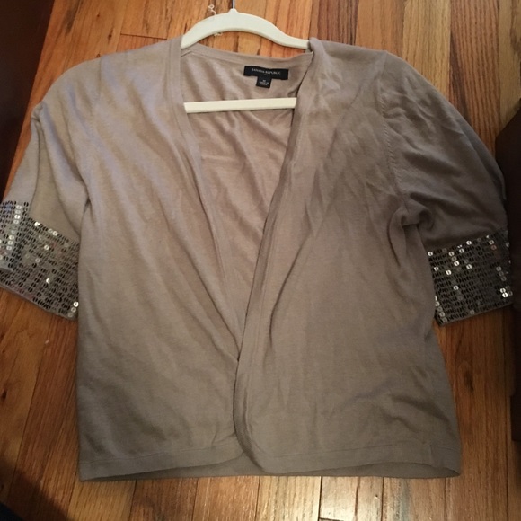 Cropped cardigan with sequined-detail on arm