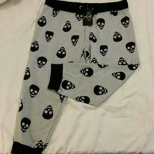 Grey skull crop pants size L
