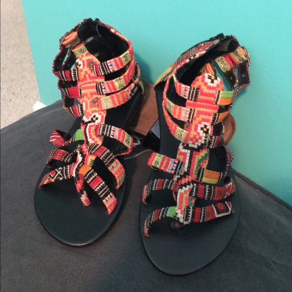 Tribal print shoes - Picture 1 of 1