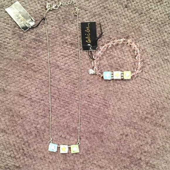 STAR NECKLACE & BRACELET SET