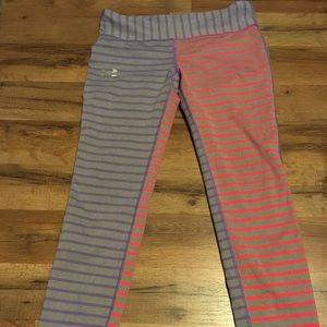 Under Armour all-season fitted leggings💜💕