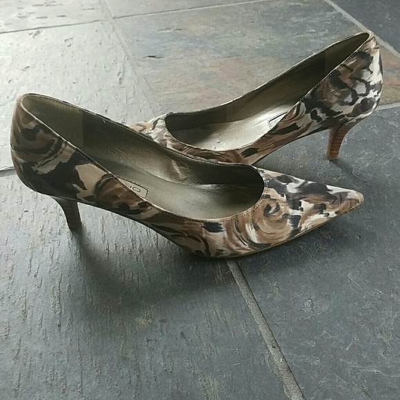 Bandolino printed pumps