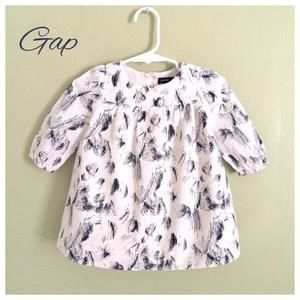 🌻 Stylish Baby Gap dress 🌻