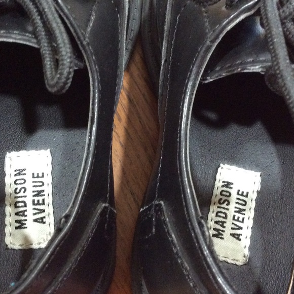 Shoes - Picture 2 of 3