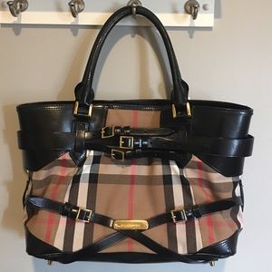 Burberry House Check Medium Tote👜