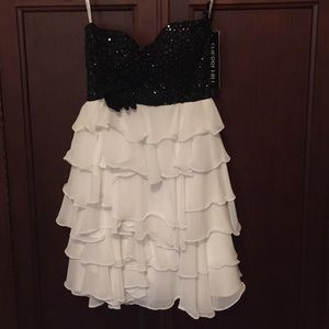 Sherri Hill Semiformal/Prom Dress