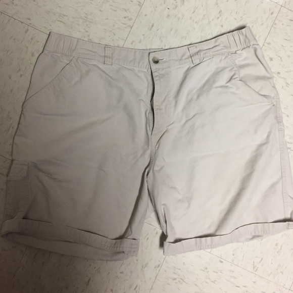 Savane men's khaki Bermuda shorts. Size 40