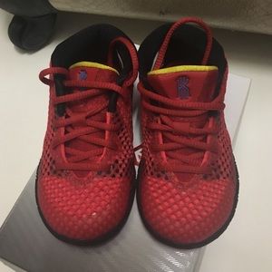 Toddler Kyrie 1 shoes