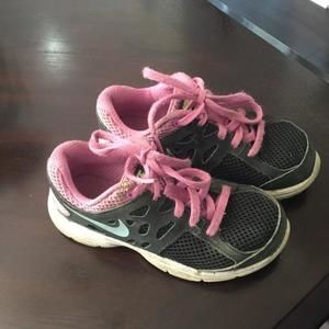 Preloved Nike sneakers