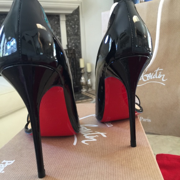 🔴sold🔴Christian louboutin black Toboggen - Picture 2 of 4
