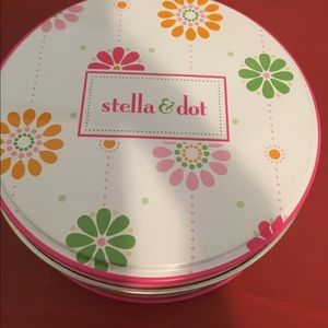 Stella & Dot Girls Necklace