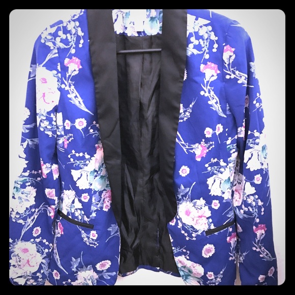 Lauren Conrad floral tuxedo blazer