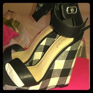Wedge shoes