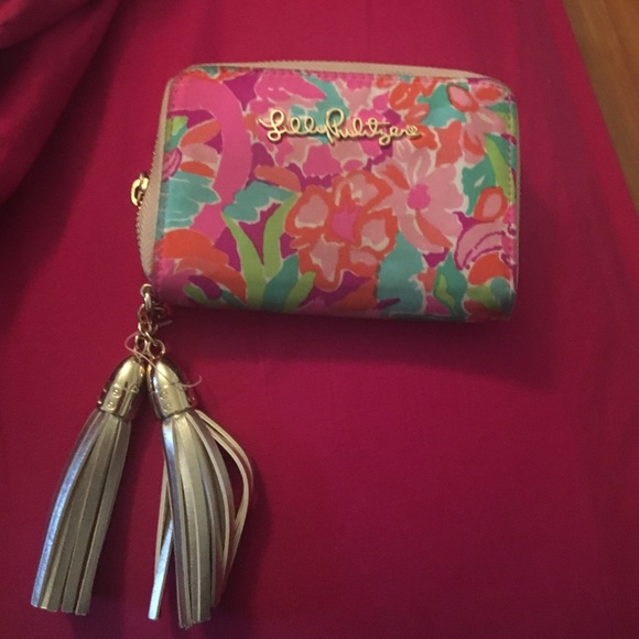 Lilly Pulitzer lulu print tassel wallet