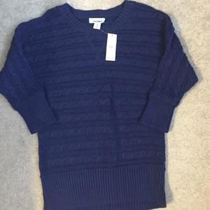 Old Navy 3/4 sleeve cable knit long sweater. Navy