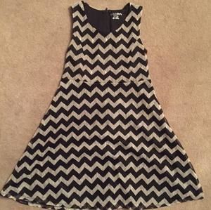 Xhilaration ivory/black chevron print dress. Youth M