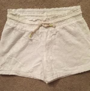 Cherokee white shorts with elastic waist. Youth L