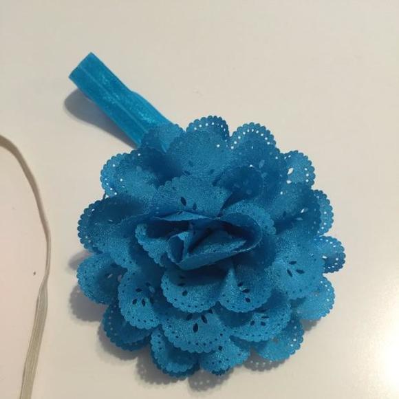 NWOT Set of 3 Baby Flower Headband Bows - Picture 4 of 4