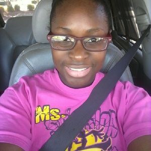 Meet your Posher, Danisha