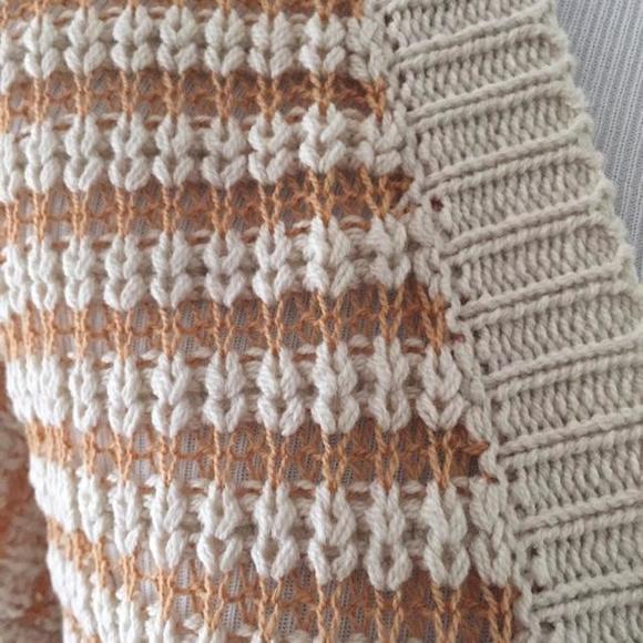 NWT!  Romeo & Juliet Couture Striped Cardigan - Picture 3 of 4