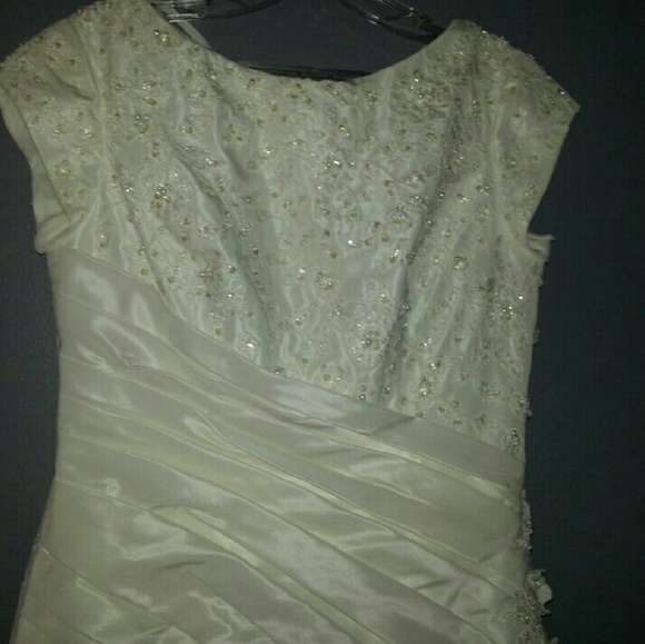 Bonney Bridal Wedding Dress - Picture 3 of 4