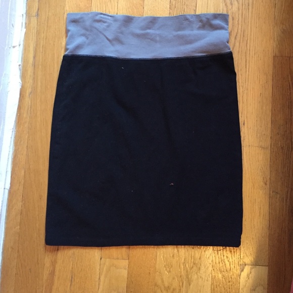Bodycon thin spandex skirt, black with grey waist