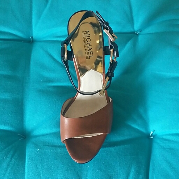 Michael Kors Platform Sandals Luggage Brown Black - Picture 2 of 7