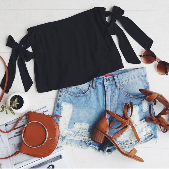 Black off the shoulder self tie knot sleeves - Picture 2 of 6