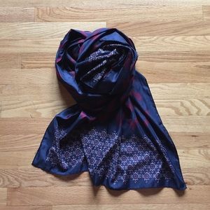 Silk pattern scarf