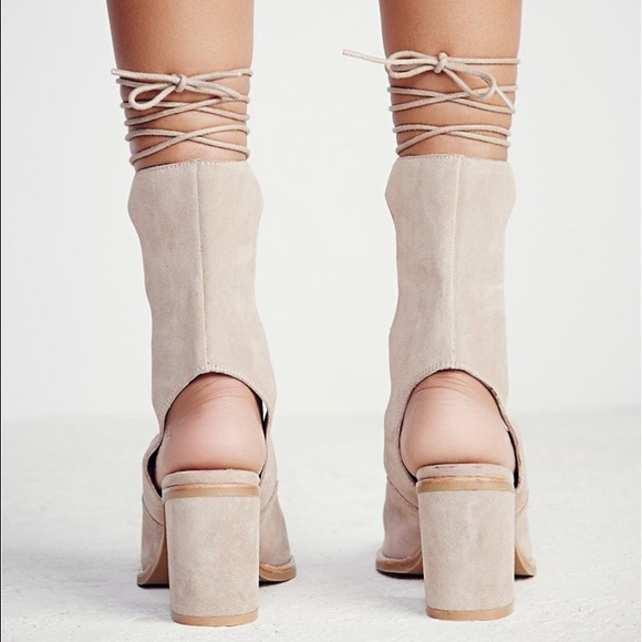 Jeffrey Campbell Tall Lace Up heeled gladiators - Picture 3 of 4