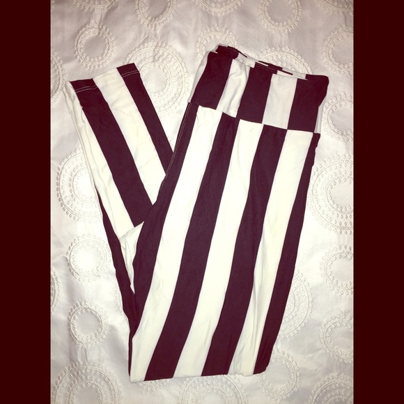 NEW LuLaRoe Beetlejuice Striped Halloween Leggings