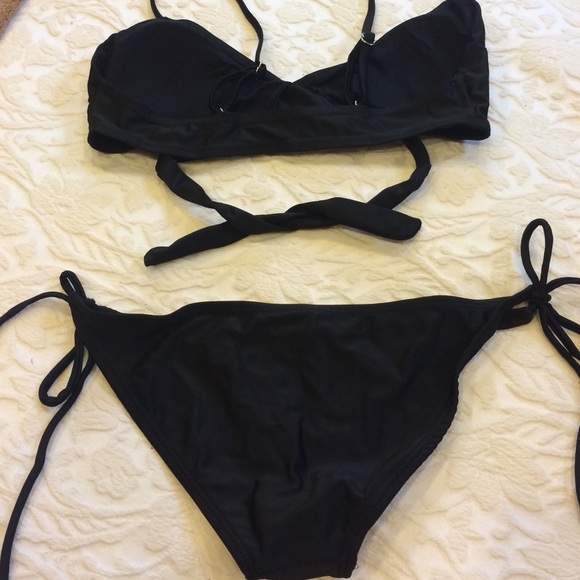 Ellie Triangle Wrap Bikini TOP - Picture 4 of 7