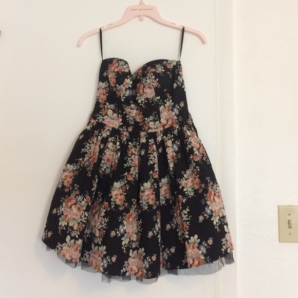 Vintage Inspired Black Rose Print Dress