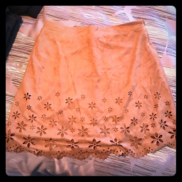 ❌SOLD❌Taupe suede skirt