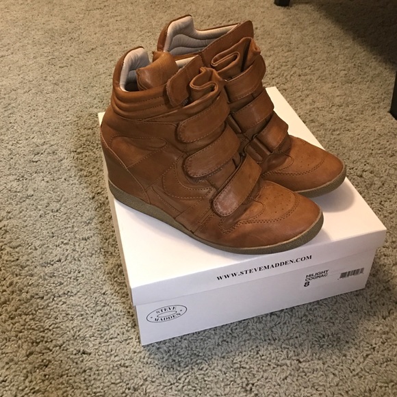 Steve Madden leather wedges
