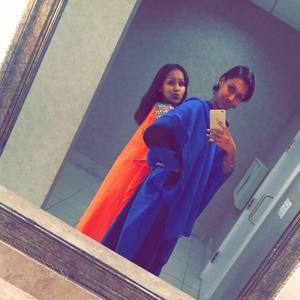 Meet your Posher, Mona