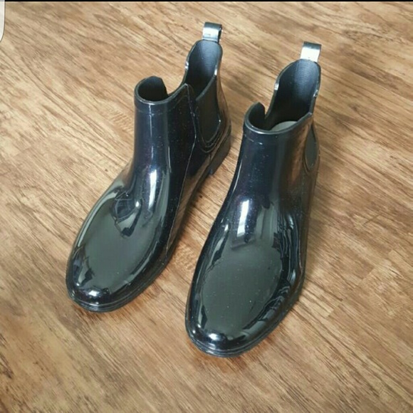 Black Gloss Short Rain Boots