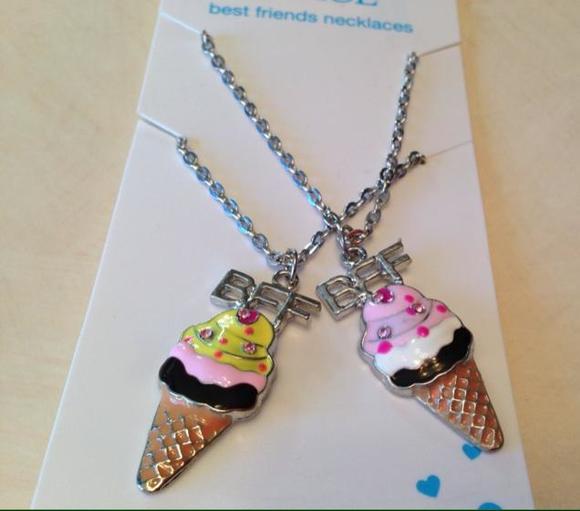 $5 with bundle - NWT BFF Necklace - Picture 3 of 3