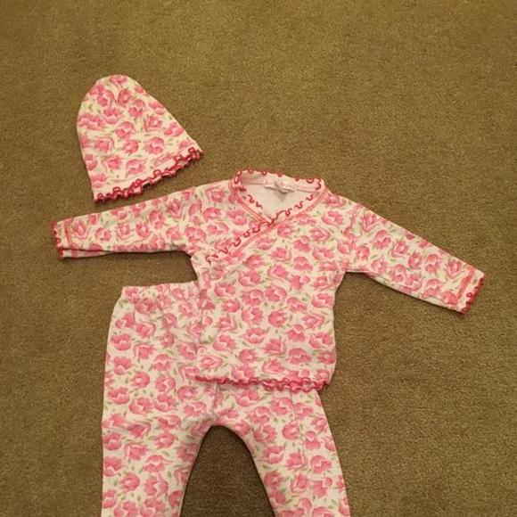 🎉🎉sale!! Baby Steps outfit with matching hat